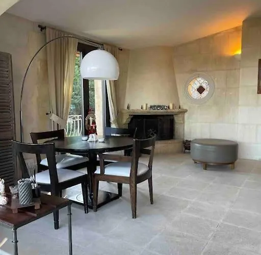 Villa Vm - Magnanarelle - Maison De Charme Provence Les Avignon - Piscine , Climatisation&vue Exceptionnelle